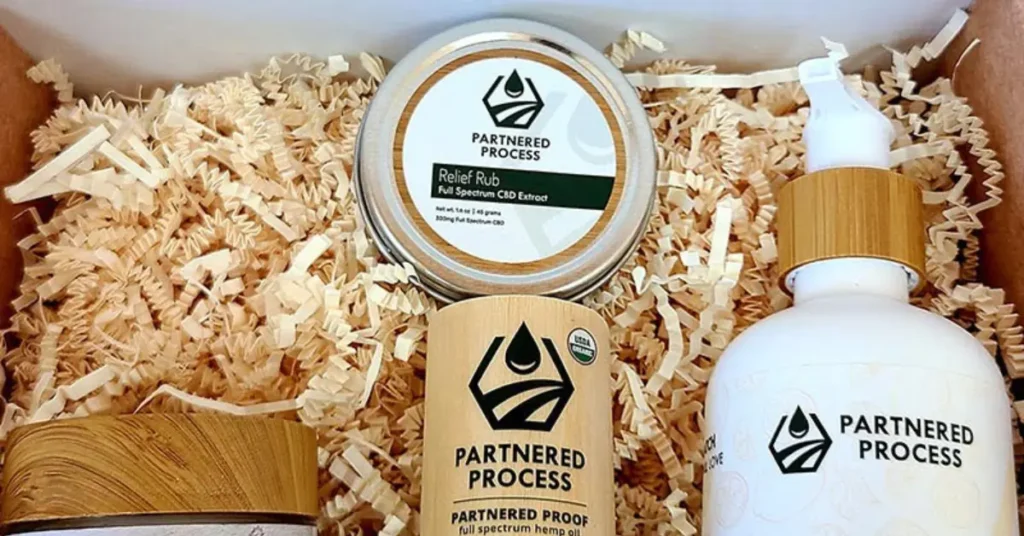 CBD cream for runners gift box set including CBD relief rub and lotion.